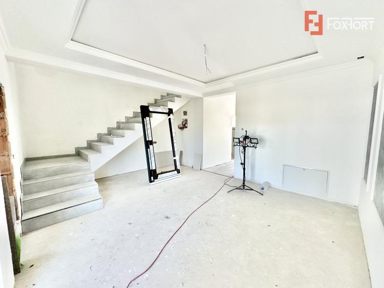 Duplex Mosnita, 4 camere, 2 bai - Toate utilitatile