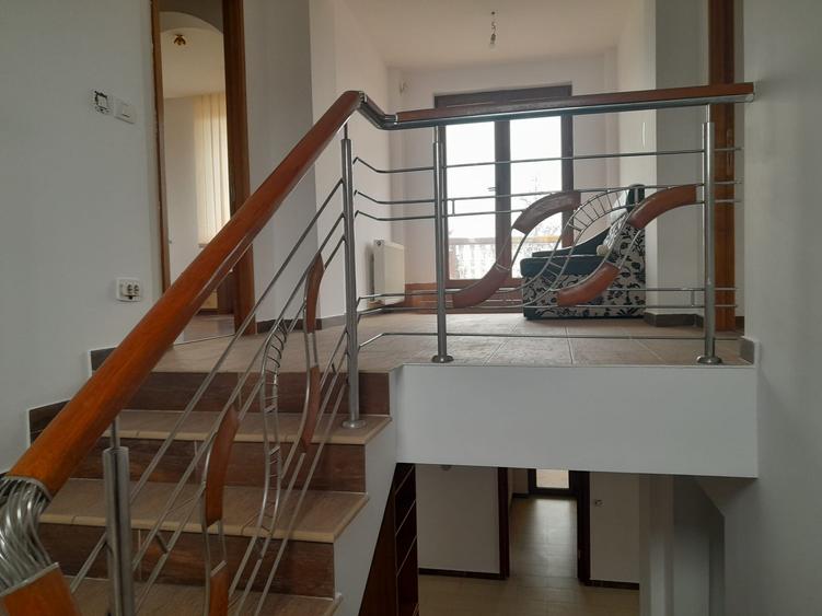 VILA IMPOZANTA JOITA/