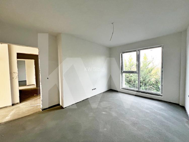 Apartament 3 camere, două băi, curte 50 mp -Natura la tine acasă! Cristian-SiBiU - 9