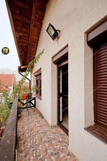 Vanzare Vila Moderna P+M, 6 camere, teren 1622 mp, in Galati, zona METRO