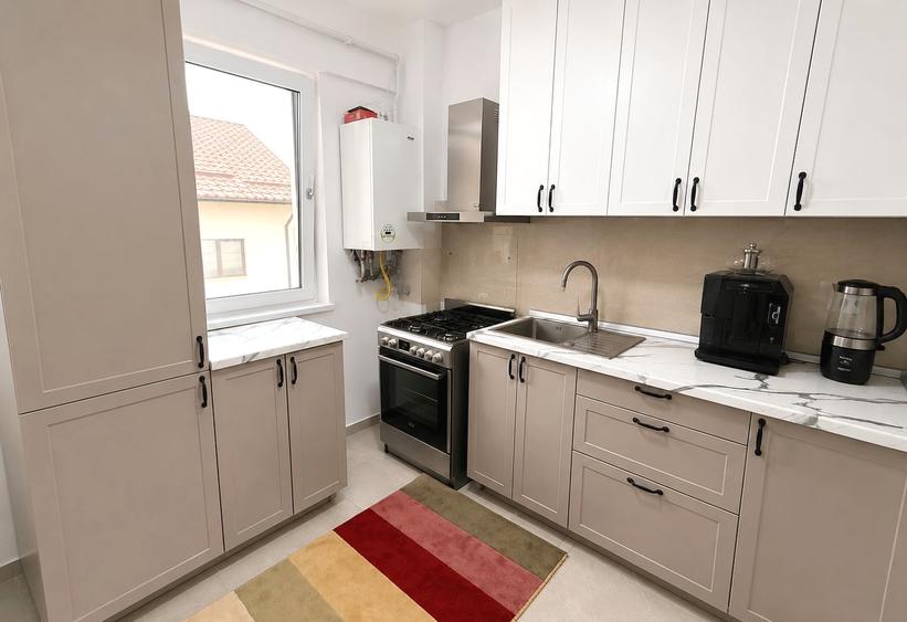Apartament 3 camere decomandat, 68 mp, mobilat, utilat + loc parcare
