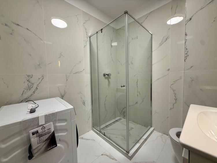 Apartament 3 camere de închiriat | Parcare subterana | Lebada Lake Residence