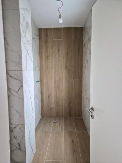 Vilă elegantă cu 5 camere si 3 bai + mansarda + garaj – Zona Cristalului