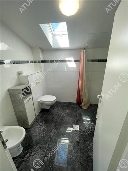 Casa cu 4 camere decomandate balcon si curte in Bavaria Park in Sibiu