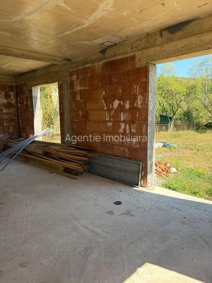 Casă cu predare de autorizatie | 147 mp utili | teren 1400 mp Corpadea - 2
