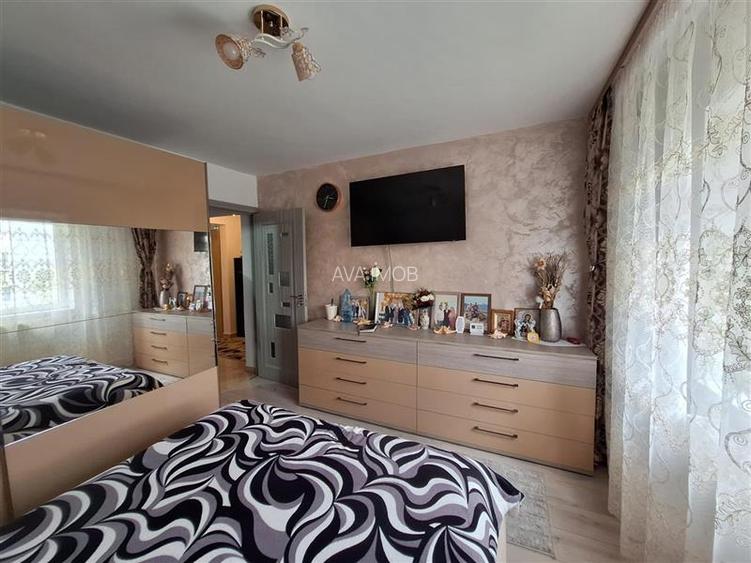 Apartament 3 camere decomandat zona Neagoe Voda - 3