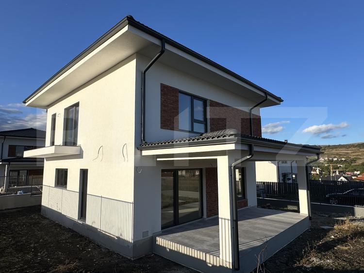 Casă unifamilială, 120 mp, 500 mp teren, liziera pădurii Chinteni