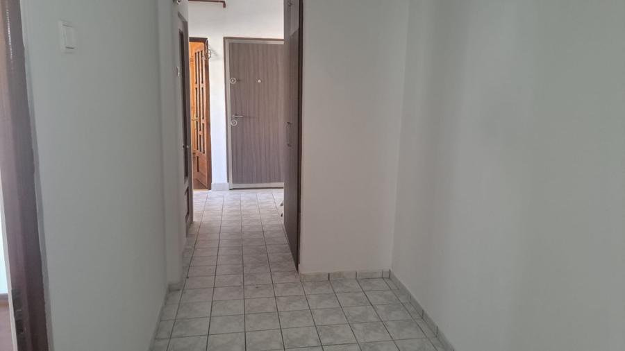 Apartament 3 camere, 70 mp, zona Garii
