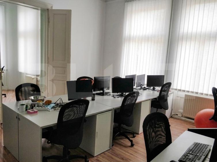 Birouri 220 mp în clădire istorică, Ultracentral | 5 încăperi, CT proprie