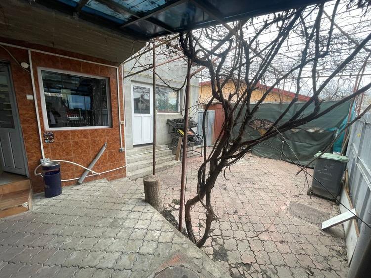Casa de Vanzare cu teren spatios,zona Pantelimon-Delfinului,langa Mega Mall&Lac;