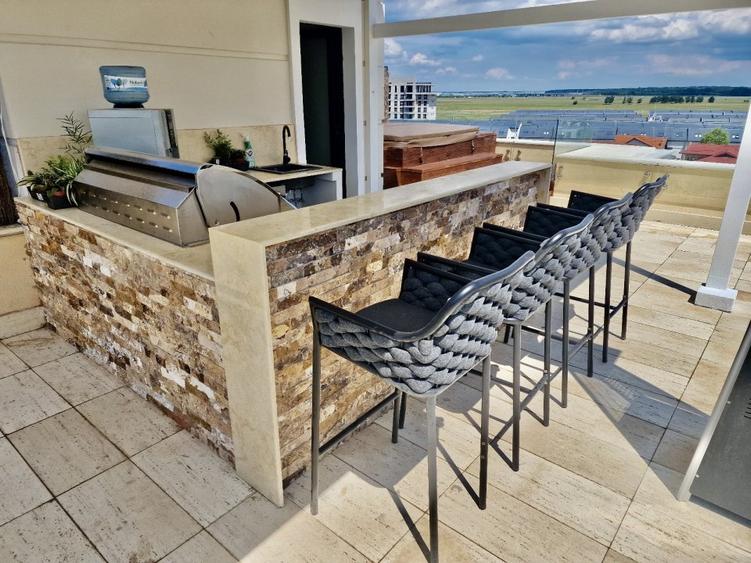 Penthouse- 4 camere cu rooftop de 160mp
