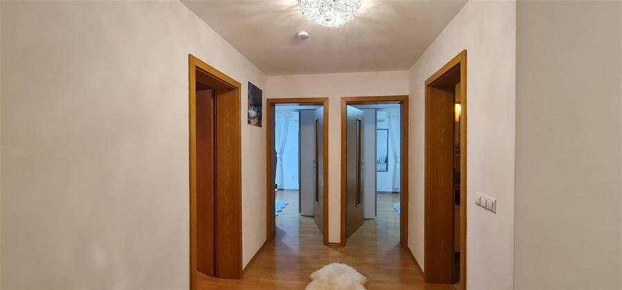 Vila P+M cu garaj inchis, in Bujac, pe colt