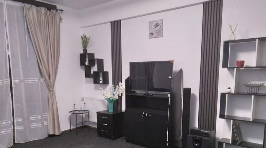 Apartament 2 Camere,Piata Romana,parter/8,DECOMANDAT,Amenajat,centrala,mobilat,
