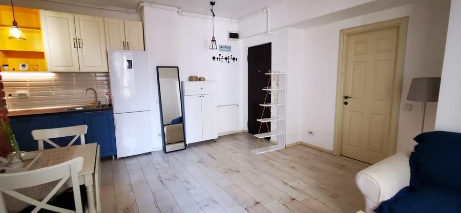 Apartament tip studio, centrala proprie, balcon, zona Calea Călărașilor