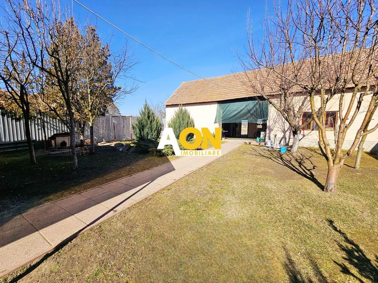 Casa 4 camere + anexe, 2084 mp teren, Totoi, la 10 km de Alba Iulia