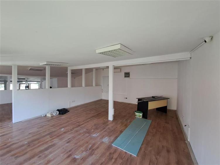 Spatiu comercial, 220 mp utili, situat in zona Semicentrala!