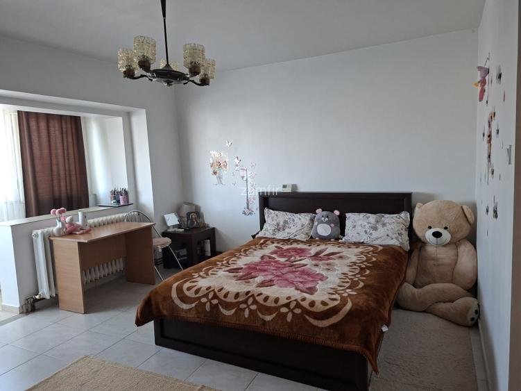 Apartament o camera - zona Nicolina 2 - 10