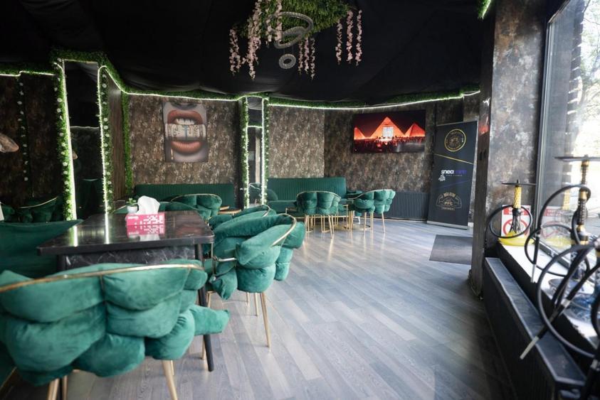 Afacere la cheie de vânzare- Zona centrală, Cafenea | Sisha