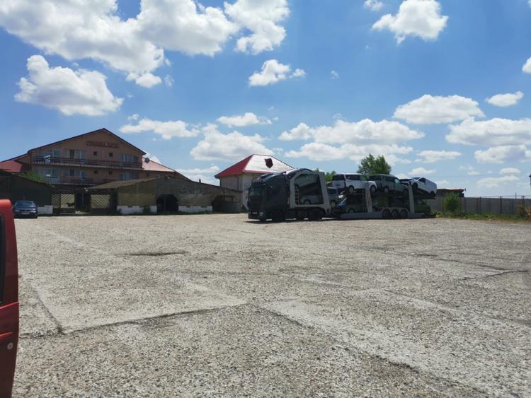 Pensiune P+1, cu restaurant + terasa, cu acces imediat la Drumul Expres