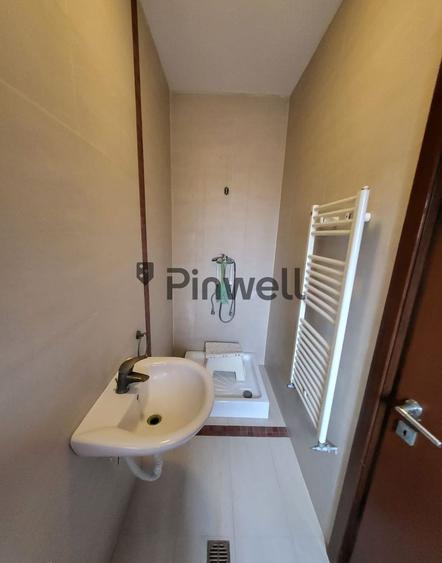 Vila 6 camere -de vanzare -Tunari