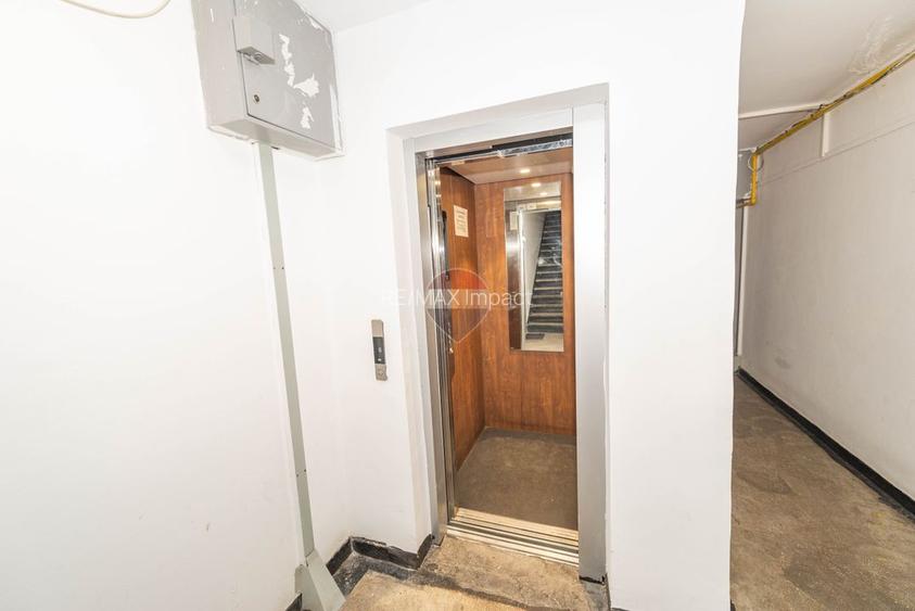 Apartament 3 camere de vanzare, balcon, renovat,  Berceni, sector 4 - 24