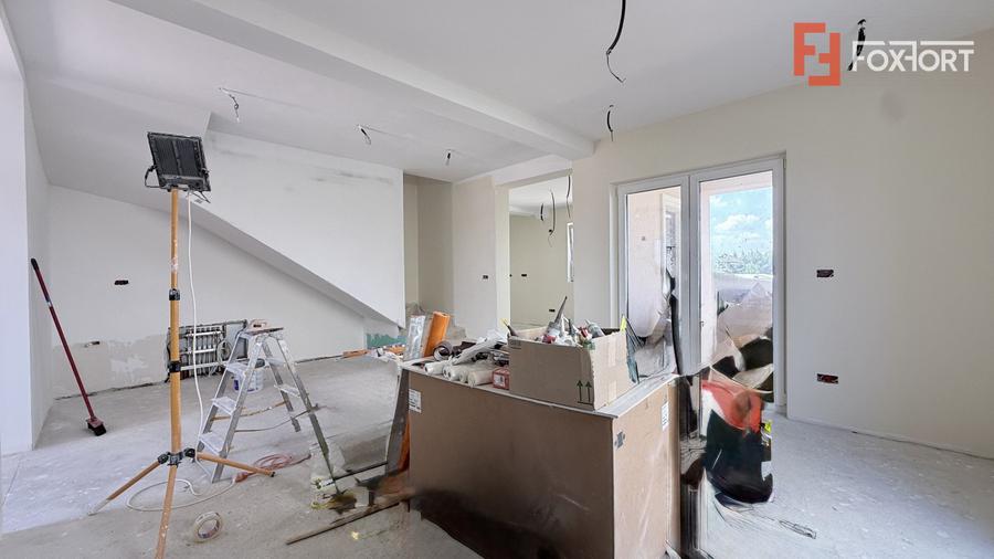 COMISION 0% Duplex individual, 5 camere si teren de 410 mp, zona Mosnita