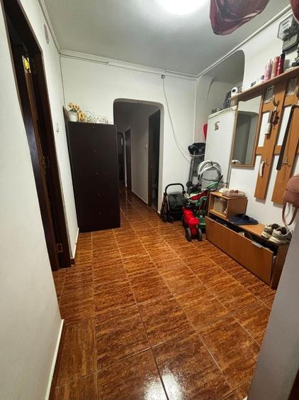 Apartament 3 camere decomandat – zona Rahova
