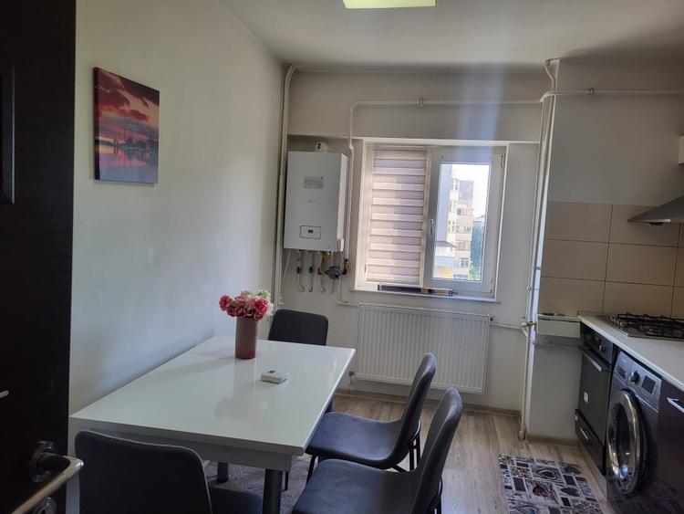 Apartament 3 camere de inchiriat, 75 mp, zona Calea Bucuresti