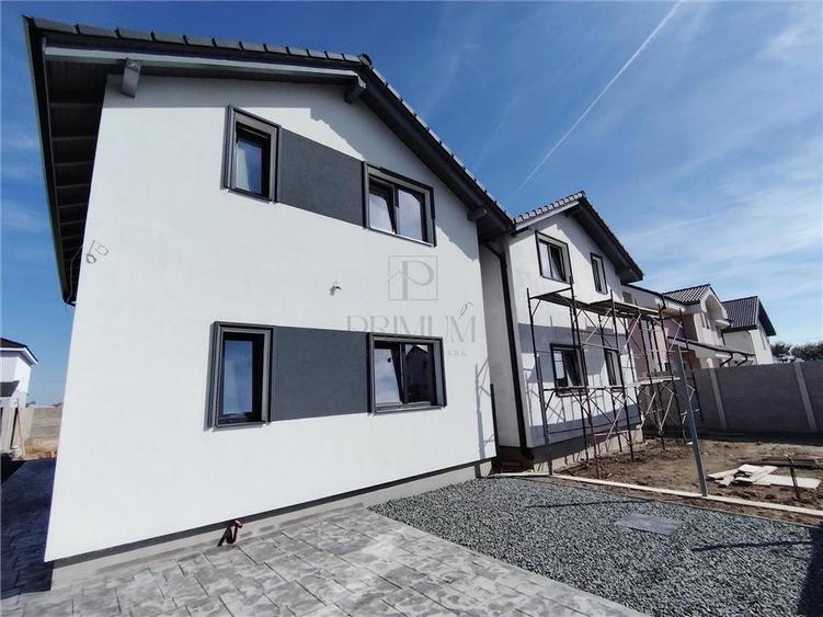 DUPLEX SEPARAT PRIN CAMERA TEHNICA - ACCES FACIL CATRE ORAS - CURENT TRIFAZIC