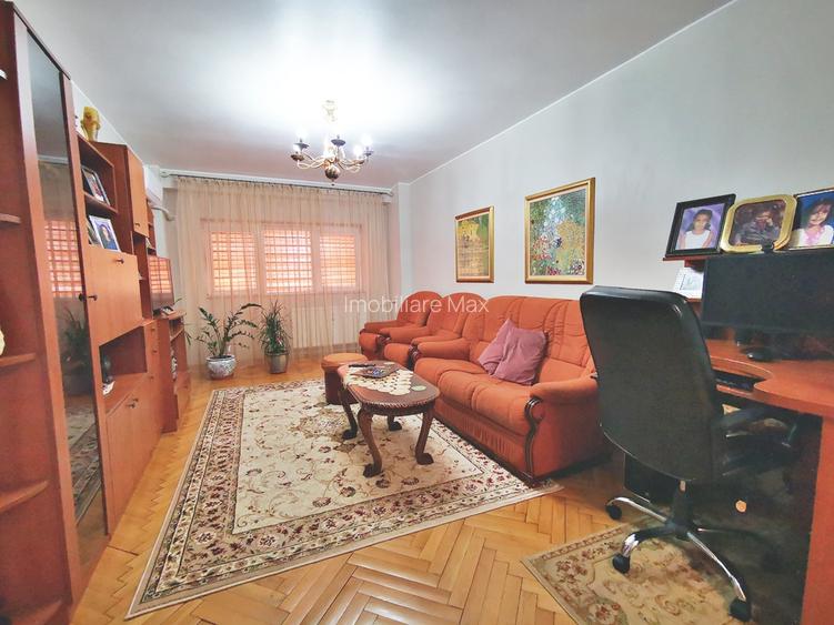 Vanzare 4 cam modern,complet renovat 100 mp, boxa si parcare ADP zona Parlament - 12