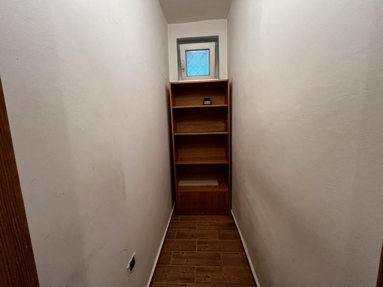 Apartament 4 camere + garaj | Etaj 1 | Zona Centrală – Medicină
