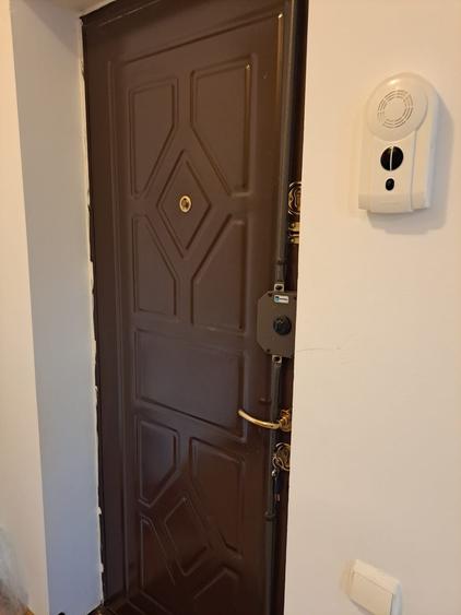 Apartament cu 2 camere de vanzare in zona Metrou 1 Decembrie 1918- Trapezului