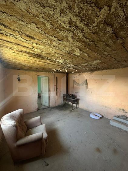 Casa batraneasca, renovabila cu teren 22 ari, 10k m de Bistrita