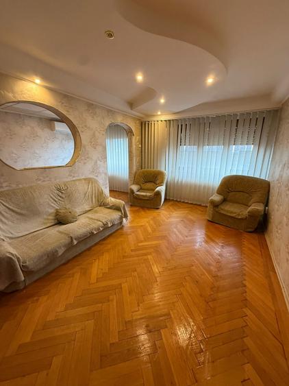 Apartament 4 camere - Centru, Galati