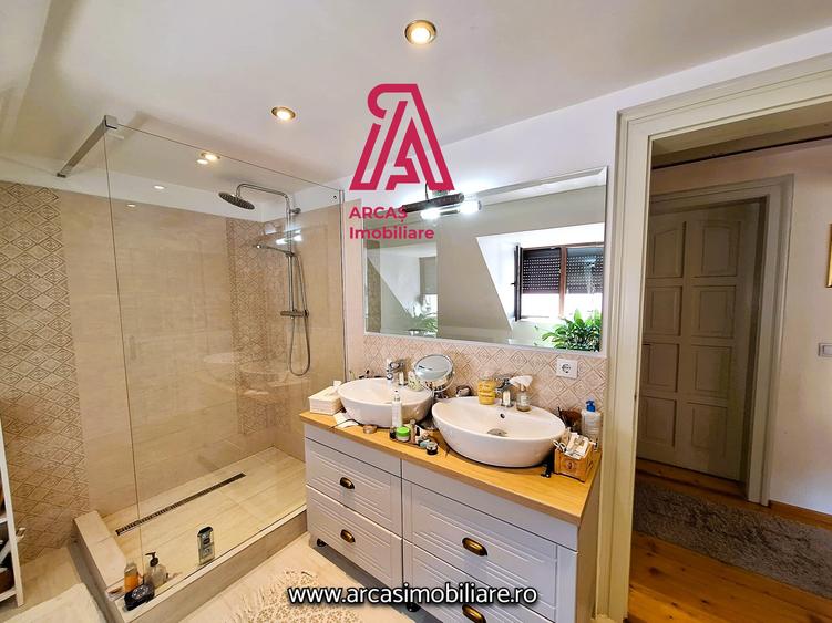 Casa individuala de vanzare cu 5 camere-210 mp utili-540 mp teren!