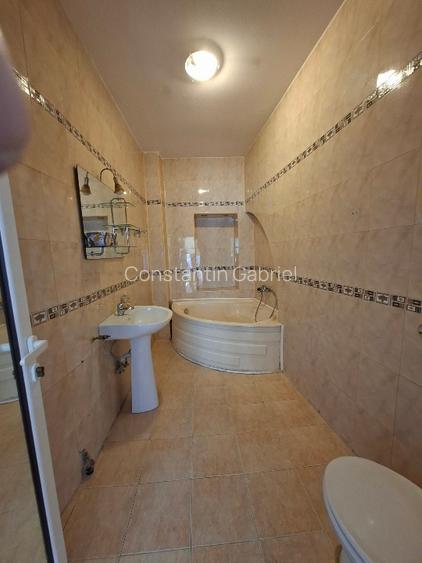 Piata Unirii, Calea Calarasilor, Hala Traian, PROPRIETAR, vand casa P+M, 4 cam. - 6