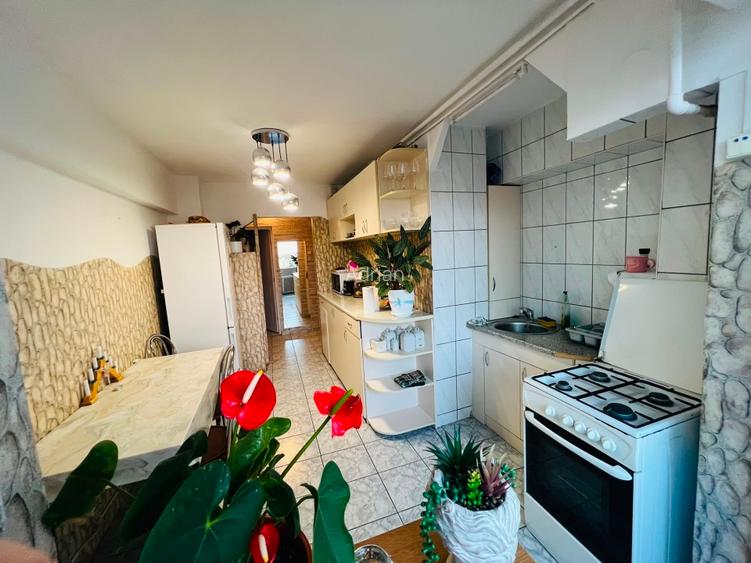 De inchiriat apartament cu 2 camere - 58 mp - Tractorul - 4