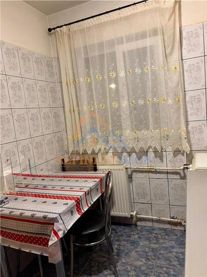 Tineretului – 3 camere decomandat, etaj 6/10, lângă parc