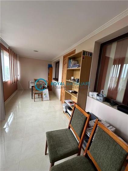 Royal Imobiliare - Vanzare vila zona Lipanesti