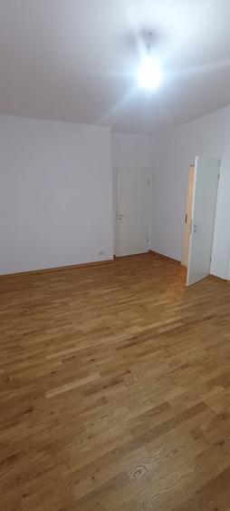 3 camere NEMOBILAT- parter Dacia-Piata Romana metrou 450 m