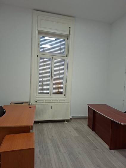 Birouri 66 mp RENOVAT (prima inchiriere)