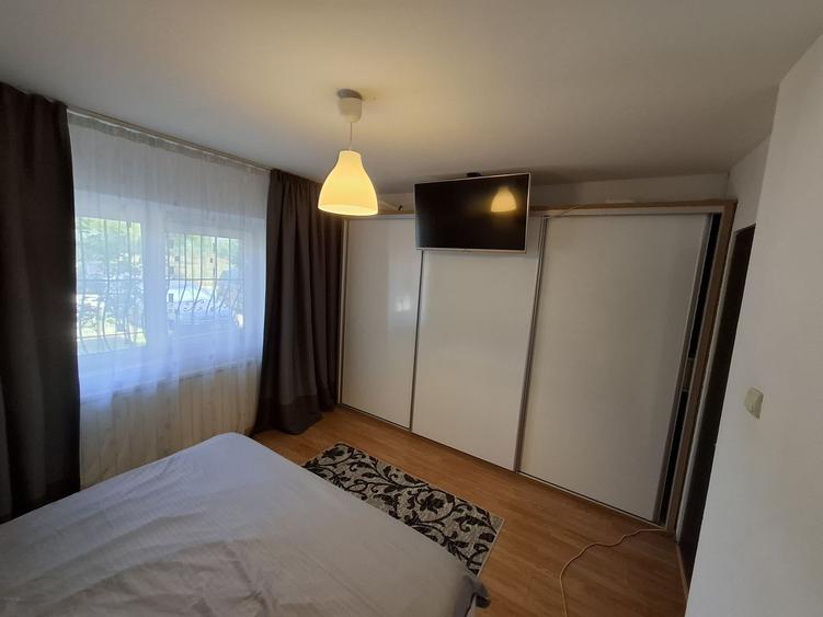 Apartament cu 4 camere centrala gaz Poarta 6