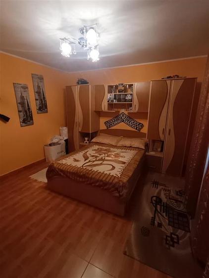 Casa foarte bine intretinuta, zona Cazasu
