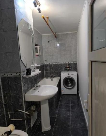 UNIRII stradal  ALBA IULIA ,DECOMANDAT, 75MP, UTILAT MOBILAT COMPLET LOC PARCARE