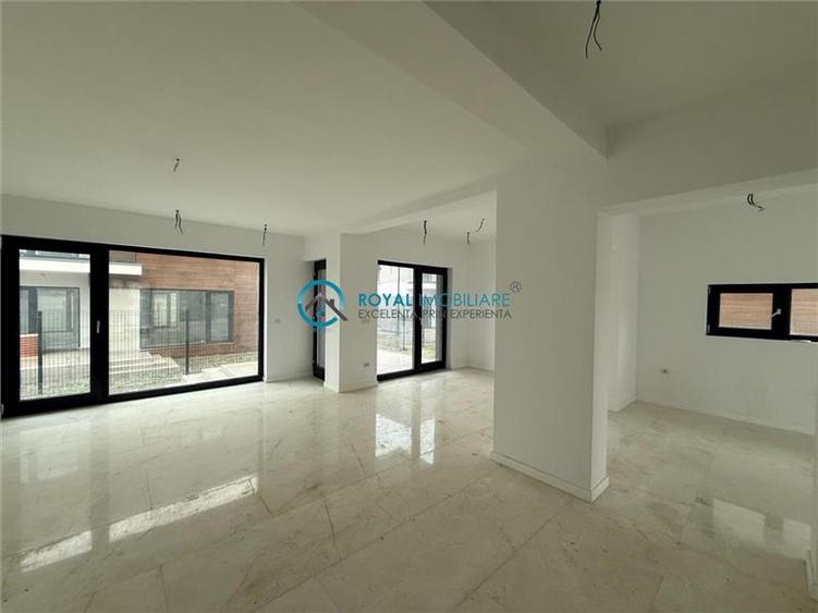 Royal Imobiliare - Vanzare Vila de lux zona Paulesti