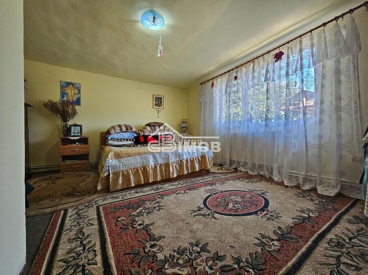 Spațiu, liniște și posibilități multiple într-o singură proprietate!
