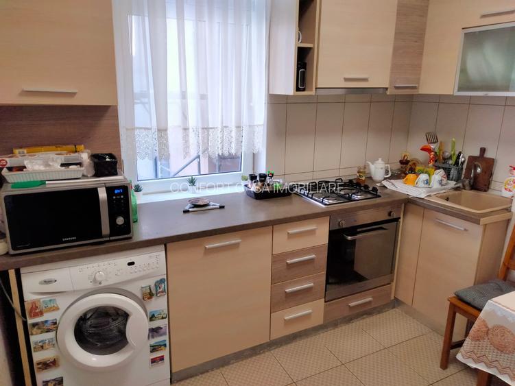 Inchiriere 3 camere in vila - 18