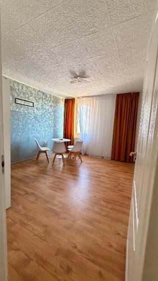 Apartament de vanzare , zona centrala . Strada piata victorie