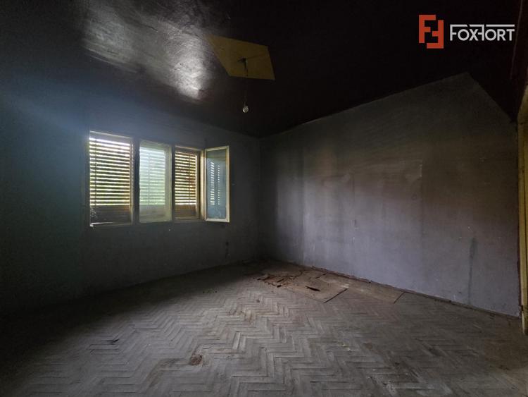 Casa individuala de vanzare cu 2 camere, in Arad, zona Lebada, Teren 280 mp