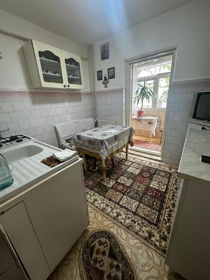 Etaj 2, Apartament 2 camere Buzaului.